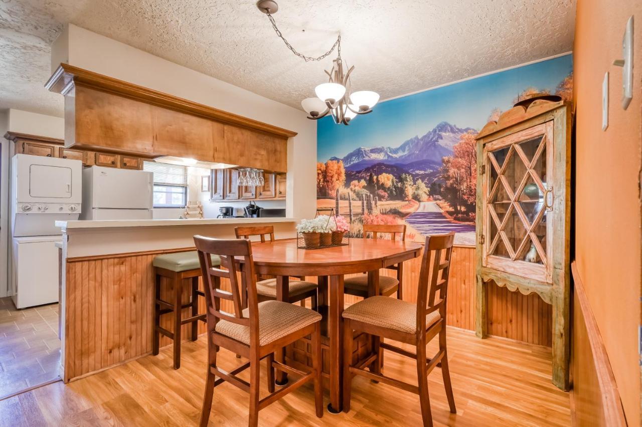 Creekside Serenade Red River Bagian luar foto