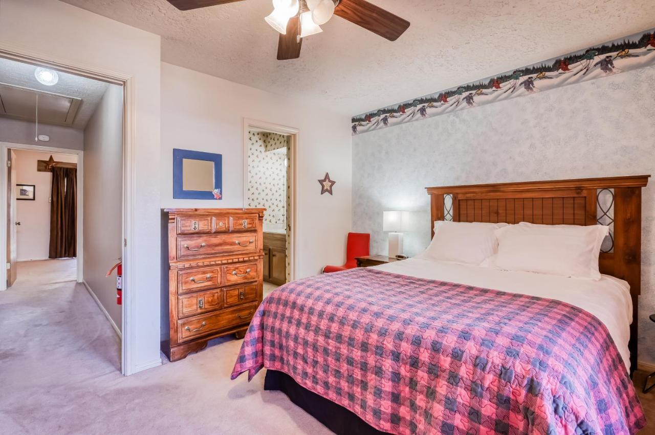 Creekside Serenade Red River Bagian luar foto